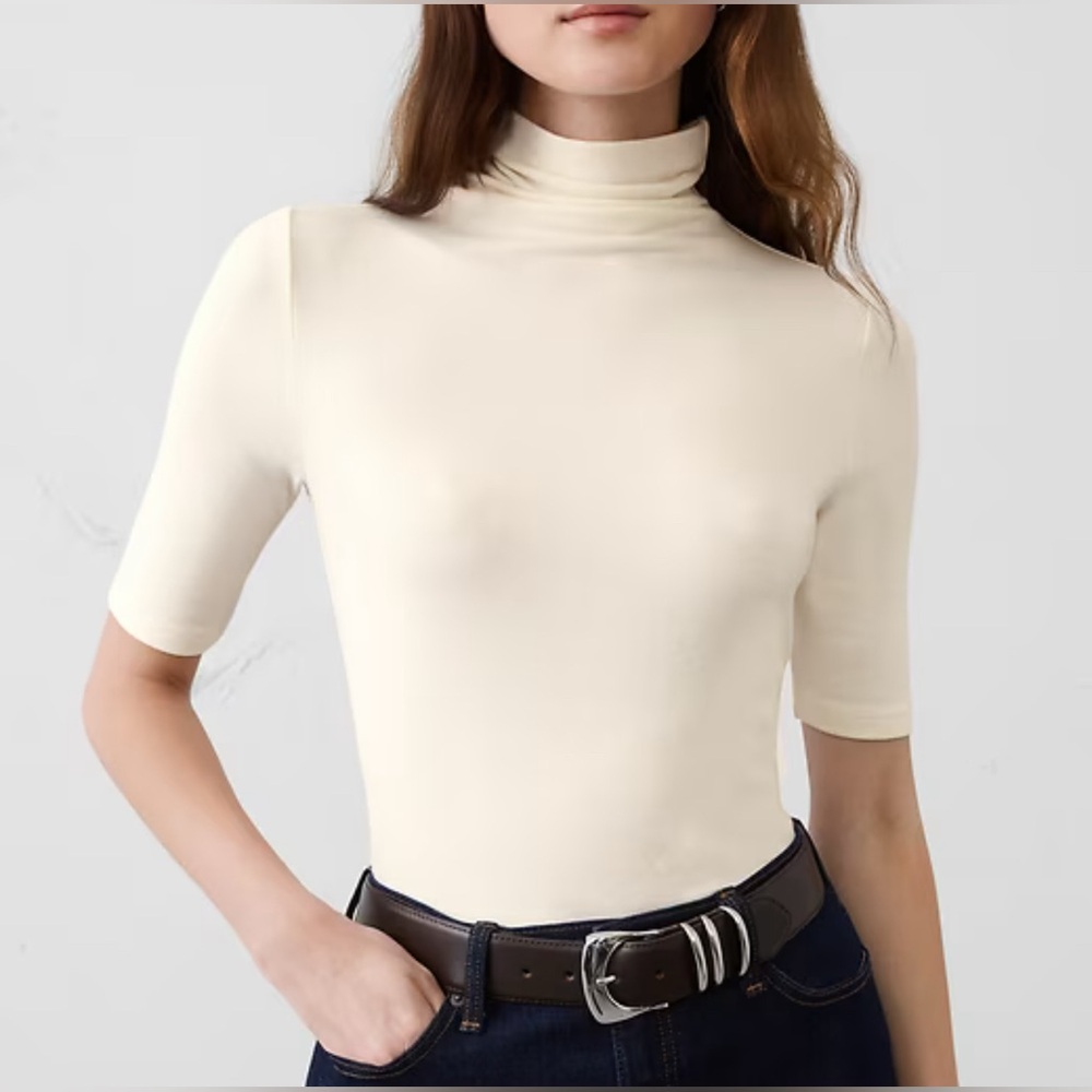 Banana Republic Elegant Off-White Women's Turtleneck